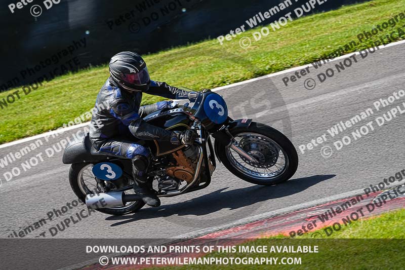 Vintage motorcycle club;eventdigitalimages;mallory park;mallory park trackday photographs;no limits trackdays;peter wileman photography;trackday digital images;trackday photos;vmcc festival 1000 bikes photographs